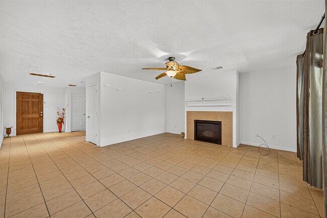 Building Photo - 16547 Lanesborough Dr