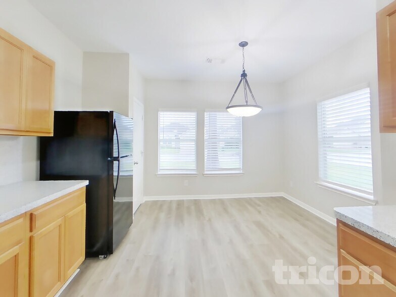 Building Photo - 5008 Asia Ln