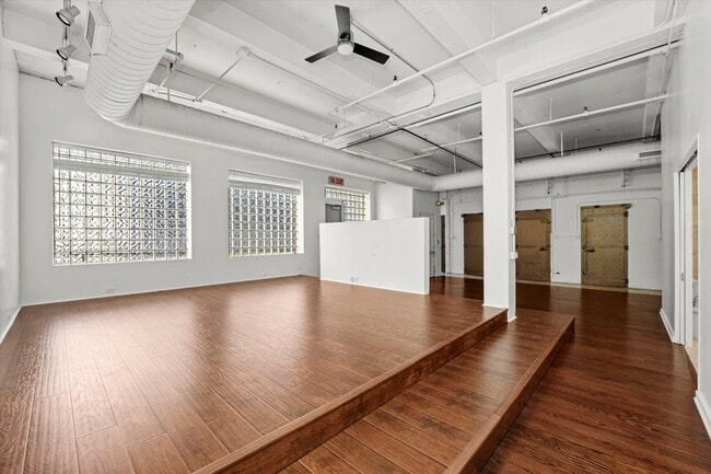 Building Photo - 1301 S Wabash Ave