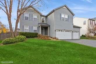 Building Photo - 1901 Kennedy Dr