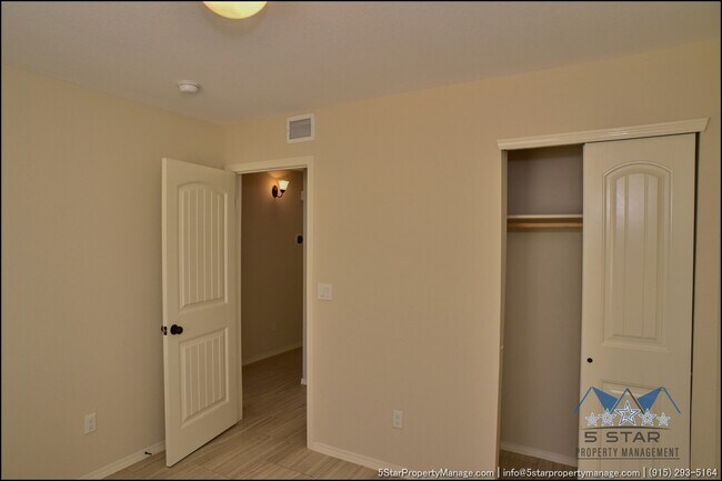 Building Photo - 14920 Tim Hardaway