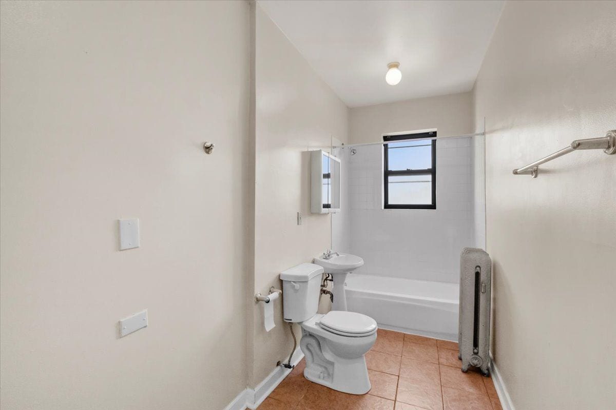 Building Photo - 1934 E 74th St