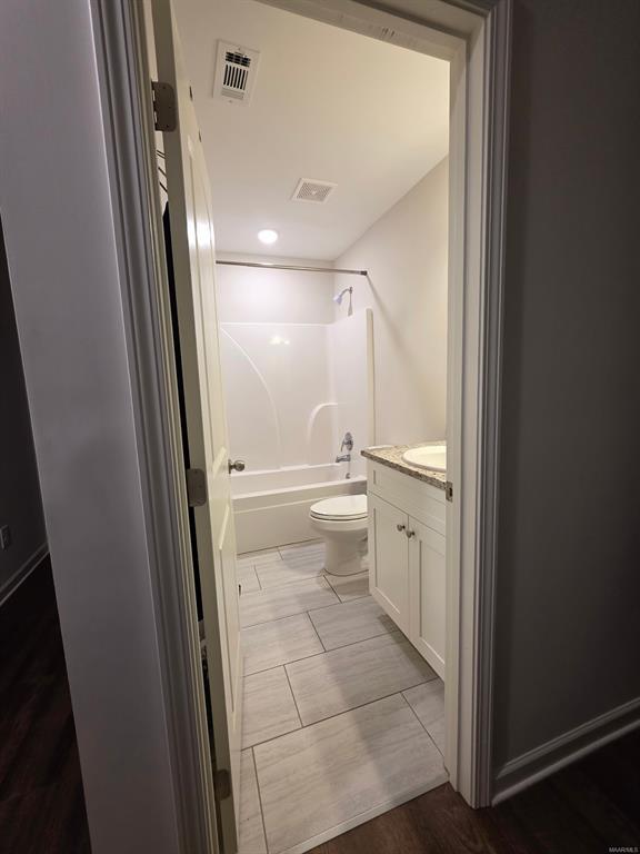 Building Photo - 745 Park Ln