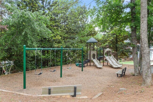 Building Photo - 415 Lyerly Pointe