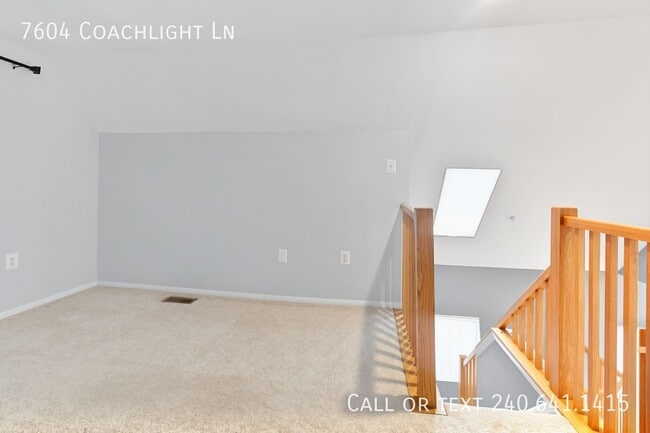 Building Photo - 7604 Coachlight Ln