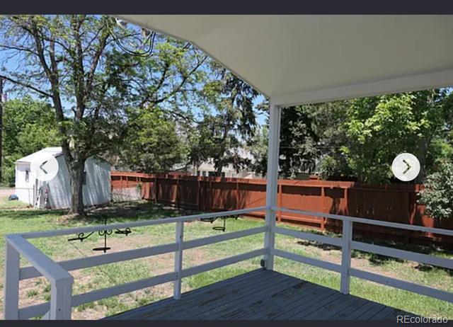 Building Photo - 916 Custer Ave