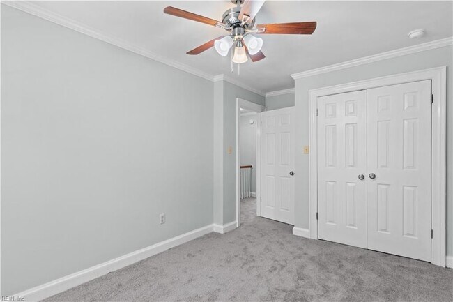 Building Photo - 345 Middle Oaks Dr