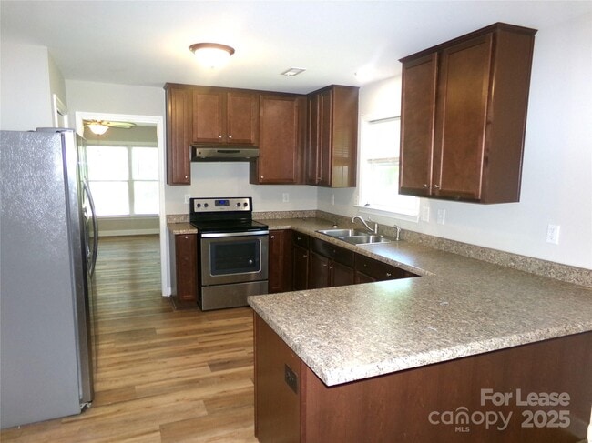 Building Photo - 40119 NC-740