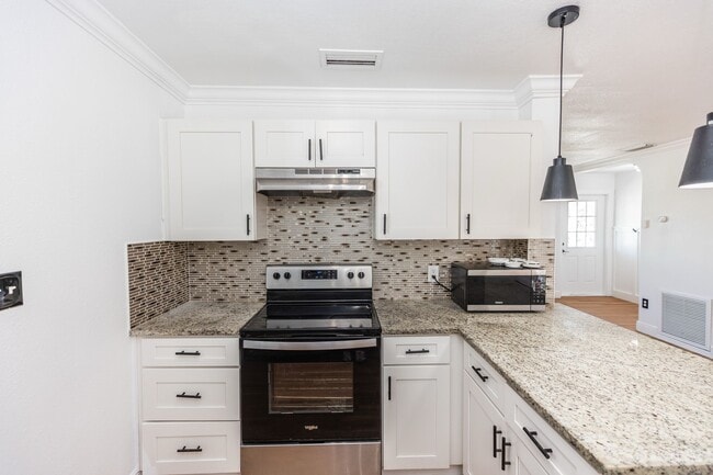Building Photo - 5508 Meridian Way