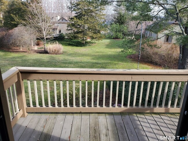 Building Photo - 434 Heritage Vlg