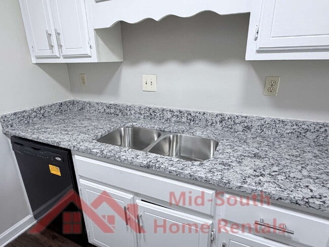 Building Photo - 7328 Hillshire Dr