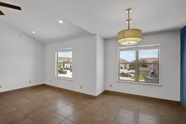 Building Photo - 7607 King Arthurs Ct