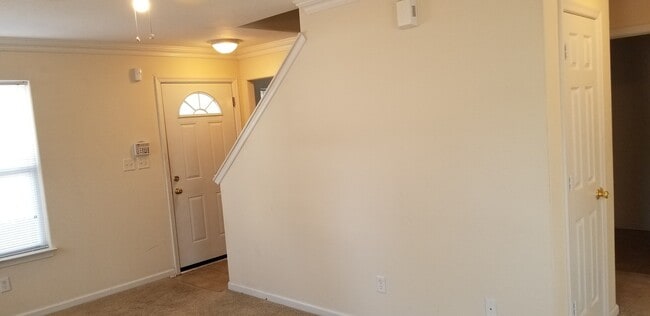 Building Photo - 3 Bedroom 2.5 Bath single family in Chesap...