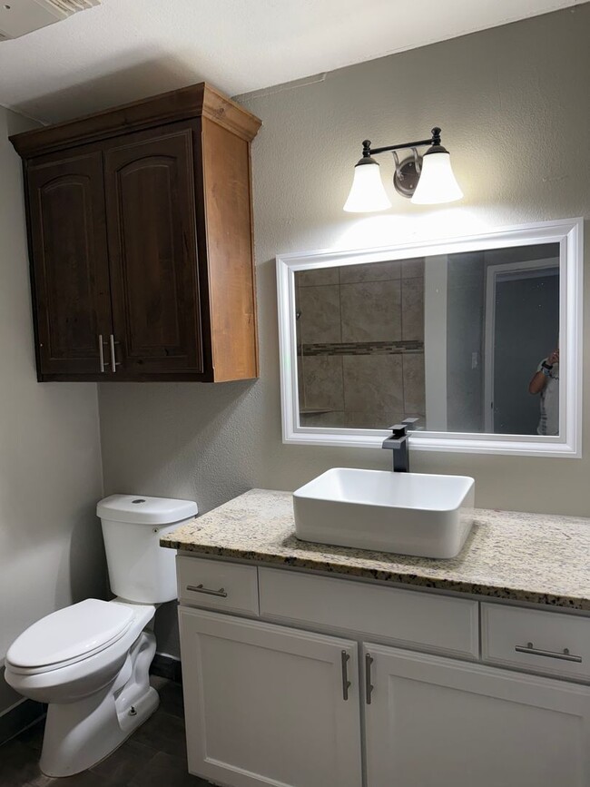 Building Photo - House for rent in Arlington