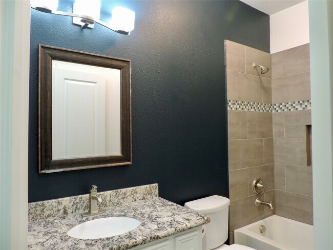 Building Photo - 2730 N Colosseum Ct