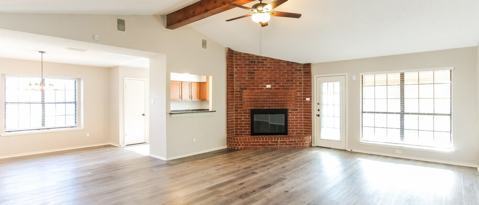 Building Photo - 7618 Creek Wood Dr