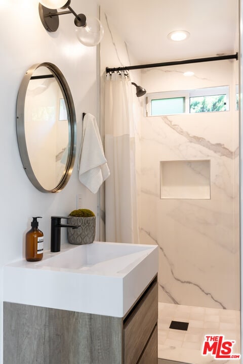 Building Photo - 3840 Lyceum Ave