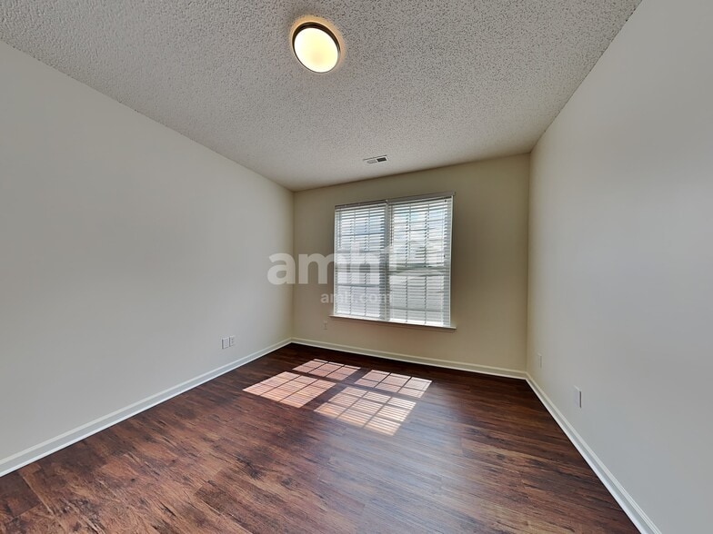 Building Photo - 40 Ginger Gold Dr