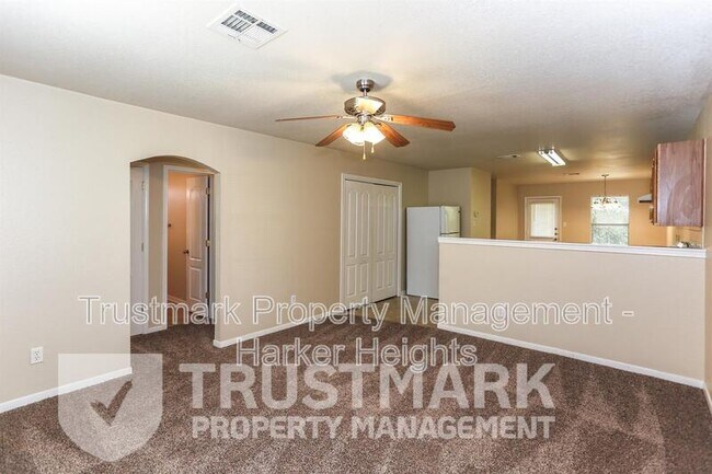 Building Photo - 411 Brittney Way