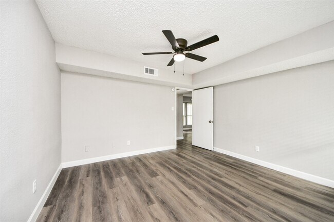 Building Photo - 781 Country Pl Dr