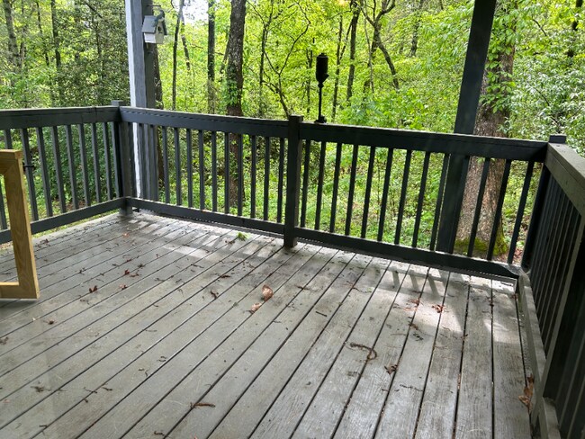 Building Photo - 33 T and E Ln