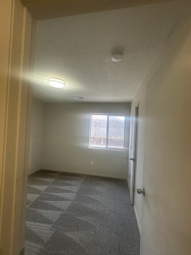 Building Photo - 9019 Starboard Rd NW
