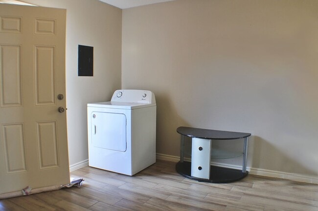 Building Photo - Beautiful 4-Bedroom Move-in Ready Home