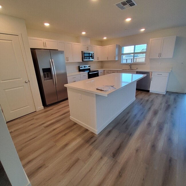 Building Photo - 2209 George Dr