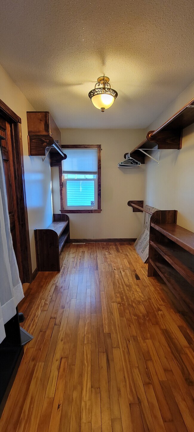 HUGE walk in closet - 203 Buckley Blvd