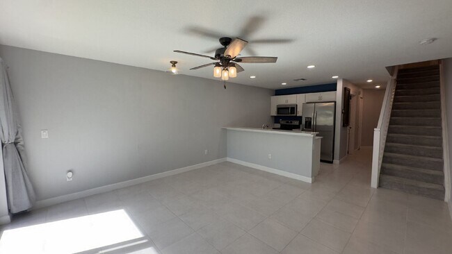 Building Photo - 4230 Napoli Lake Dr