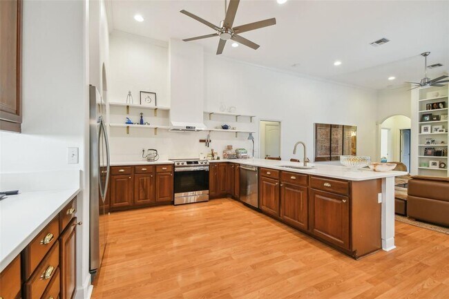 Building Photo - 7650 Partridge St Cir