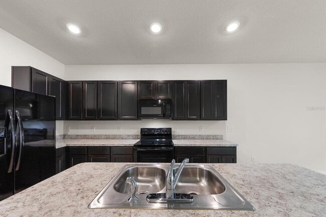 Building Photo - 424 Newmont Cir