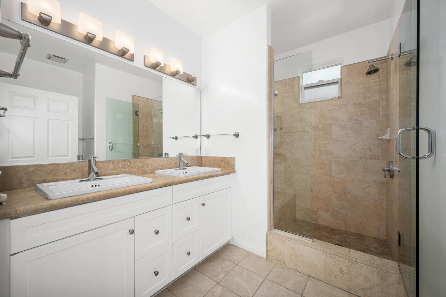 Building Photo - 7403 S Sepulveda Blvd