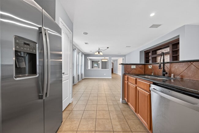 Building Photo - 16238 Ranchland Ln
