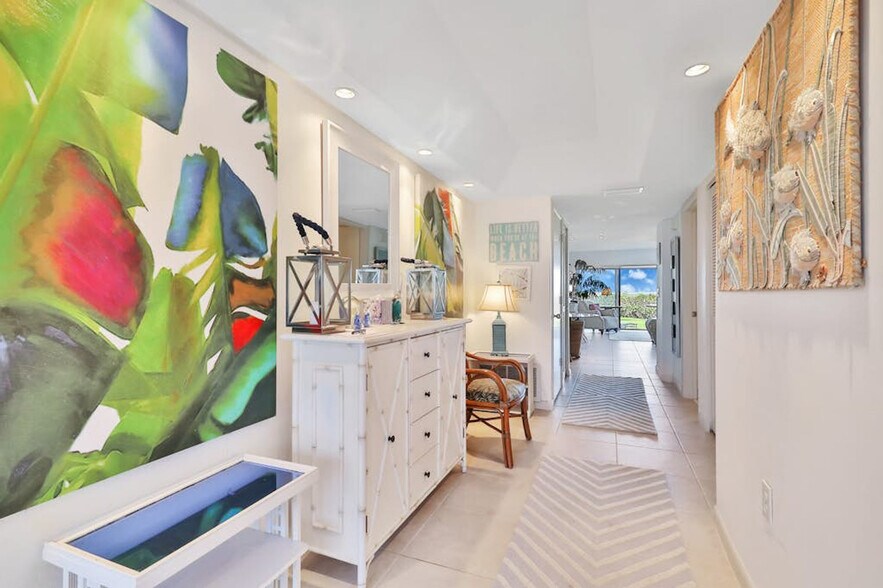 Building Photo - 6701 Gulf of Mexico Dr