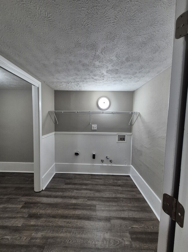 Building Photo - 1151 Bouldercrest Cir