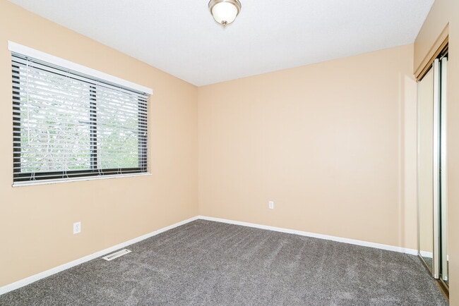 Building Photo - 3319 Tom Sawyer Dr