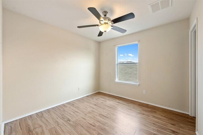 Building Photo - 13405 Lismore Ln