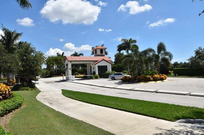 Building Photo - 7455 Glendevon Ln