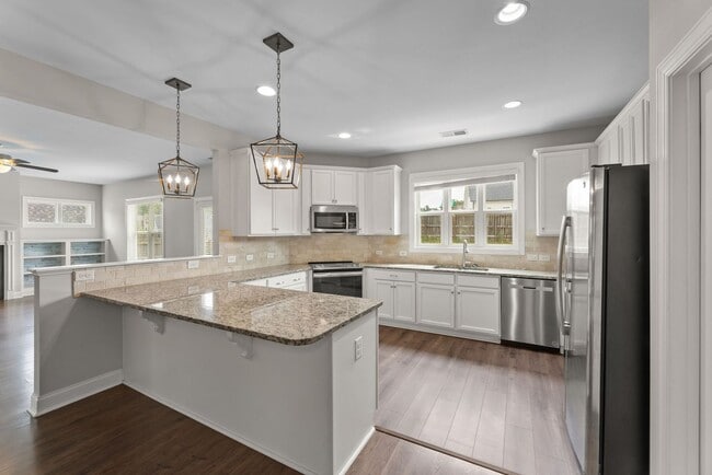 Building Photo - Pristine and Spacious Home in Highly Desirable Winston Pointe