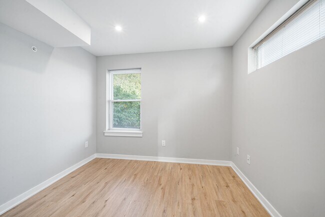 Building Photo - 1725 N 25th St