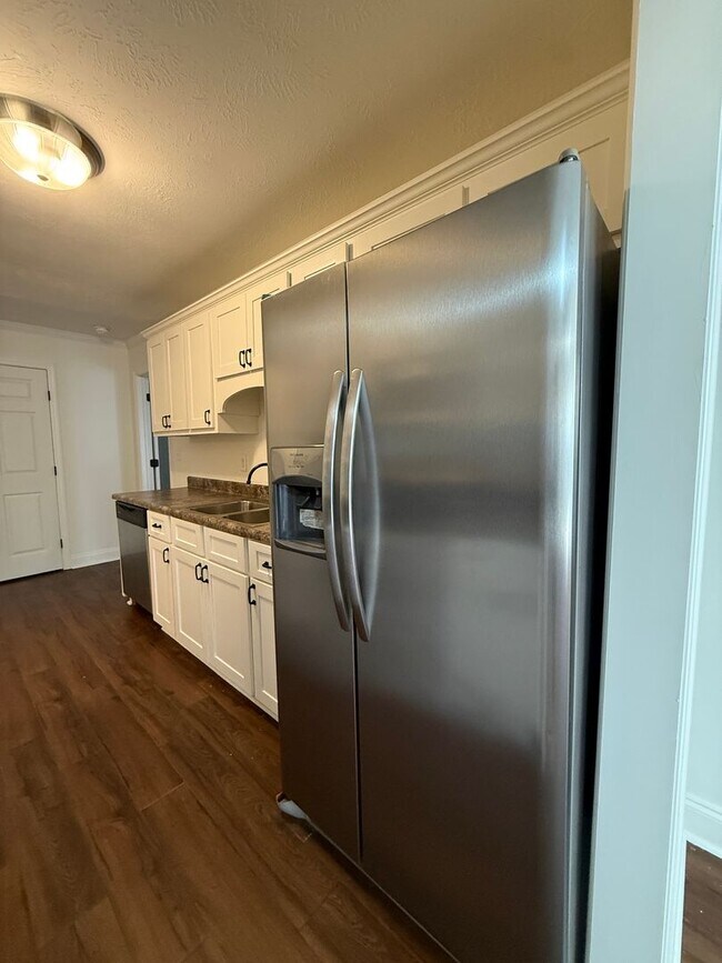 Building Photo - 3 Bedroom/2 Bathroom Home Available Soon In Grovetown, GA 30813