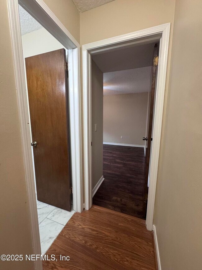 Building Photo - 8179 Crosswind Rd
