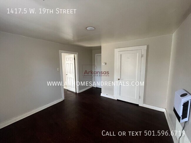 Building Photo - 1417.5 W 19th St