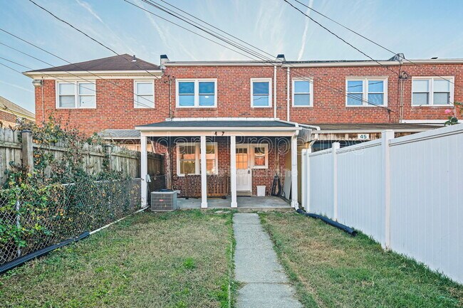 Building Photo - 47 S Hawthorne Rd