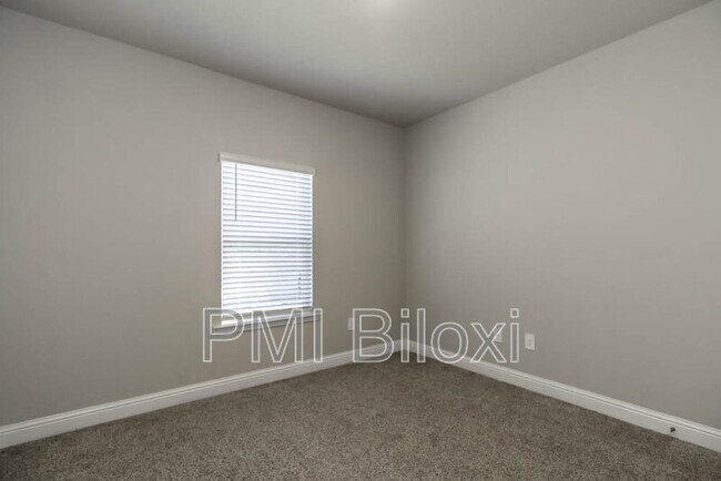 Building Photo - 84 Saltmeadow Cir