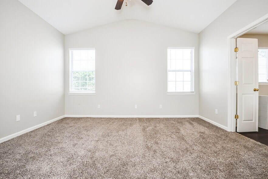 Building Photo - 1317 Winwood Dr