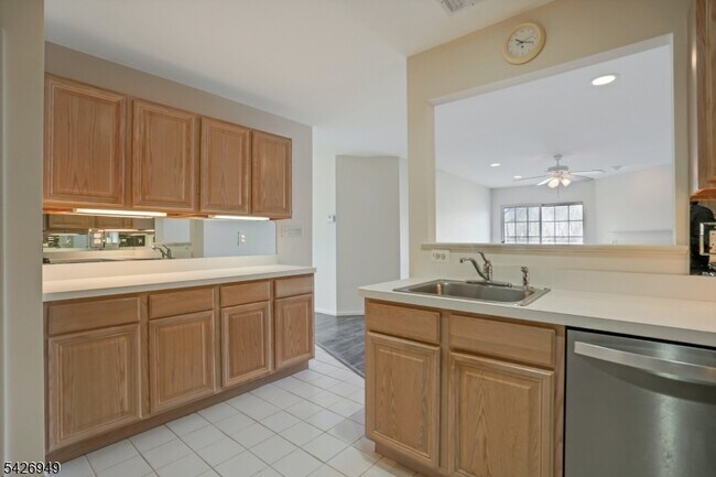 Building Photo - 16 Lagoon Way