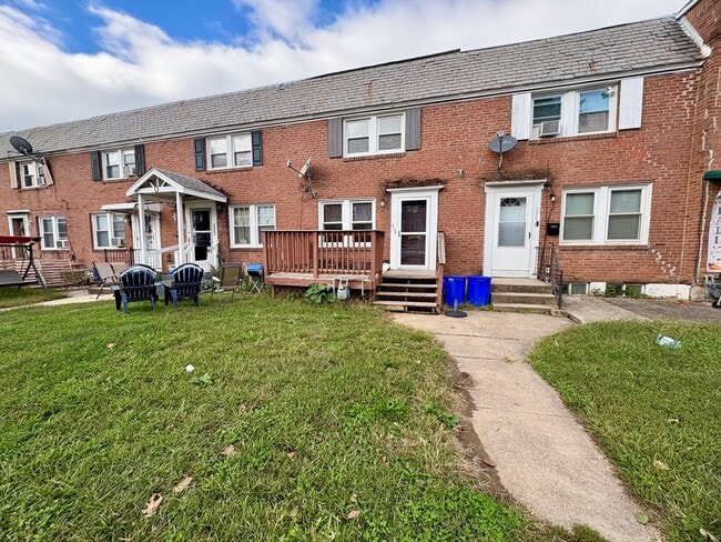 Building Photo - 3 Bedroom 1 Bathroom in Harrisburg!