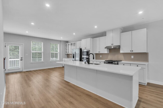 Building Photo - 9 Foxwood Dr